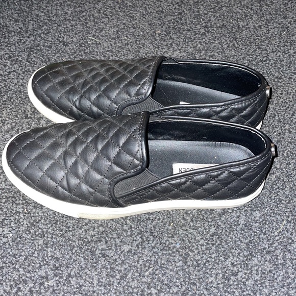 Steve Madden - Picture 2 of 3